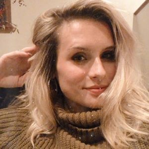 Meet your Posher, Kelly